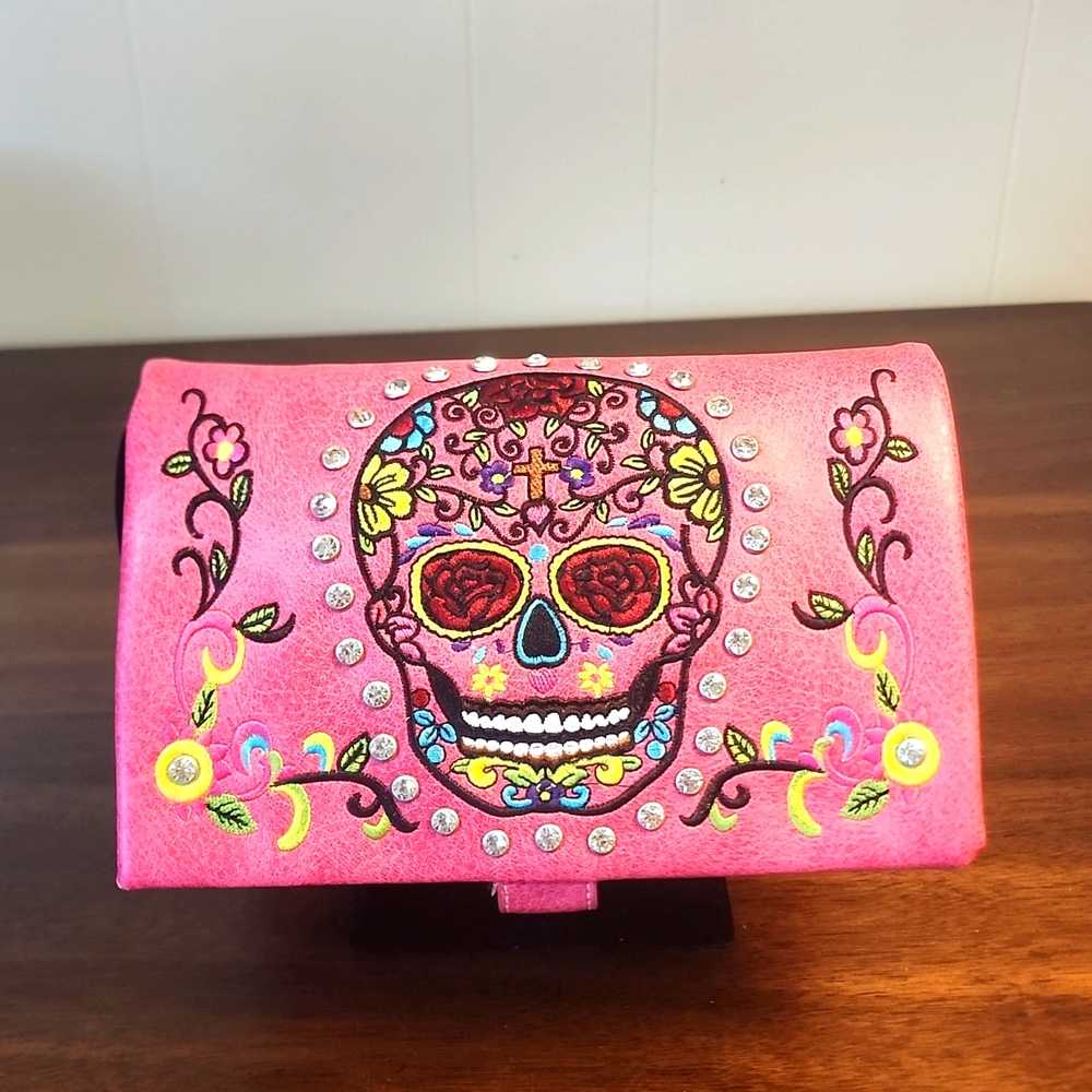 P&G Collection Sugar Skull Clutch Purse (Like NEW) w/o Tags